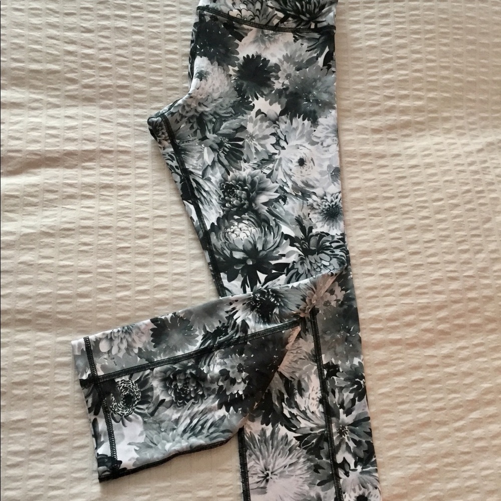 Beaty Johnson workout leggings